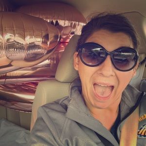 Meet your Posher, Ginna